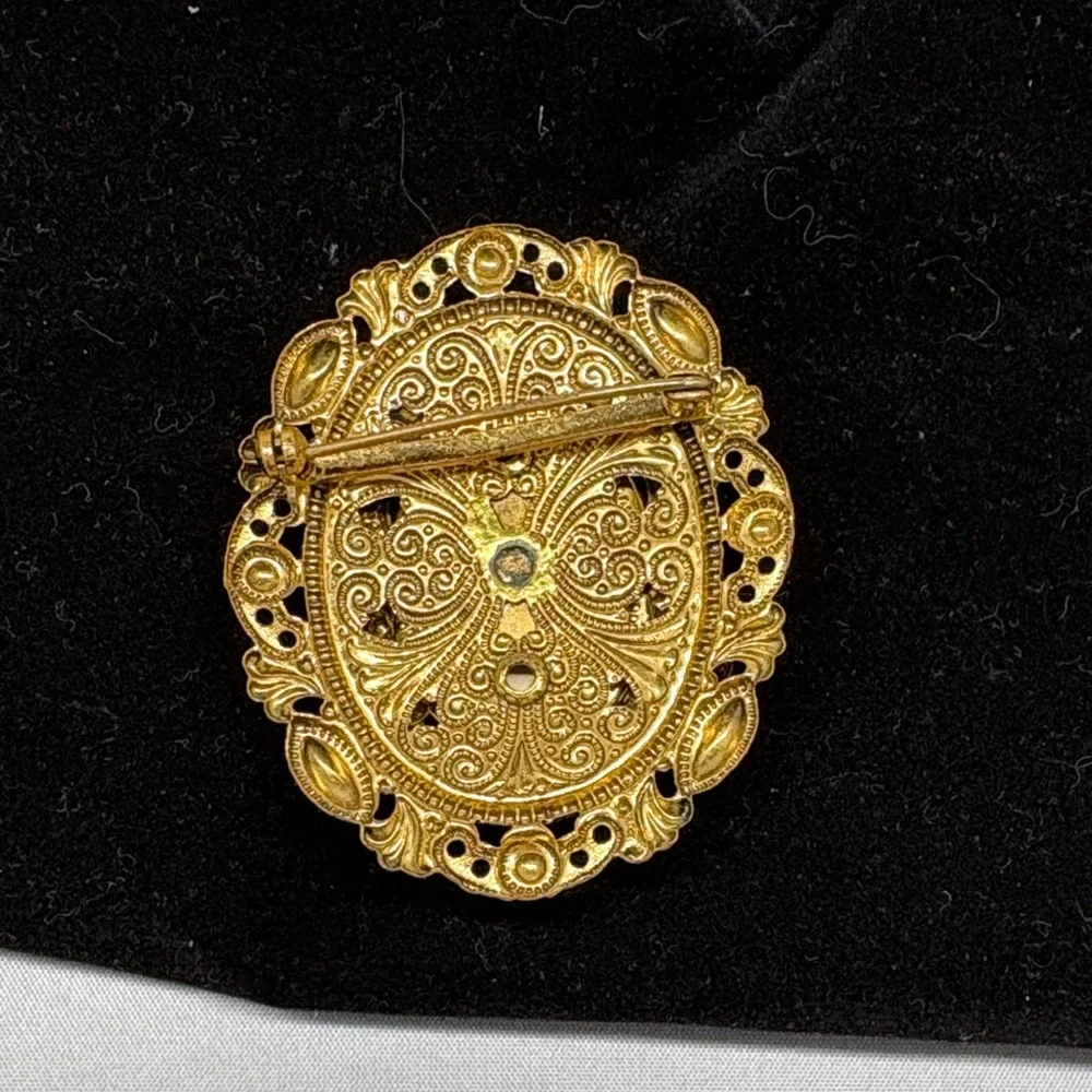 Ornate Green and Gold Brooch with Pearl Accents - Picture 3 of 5